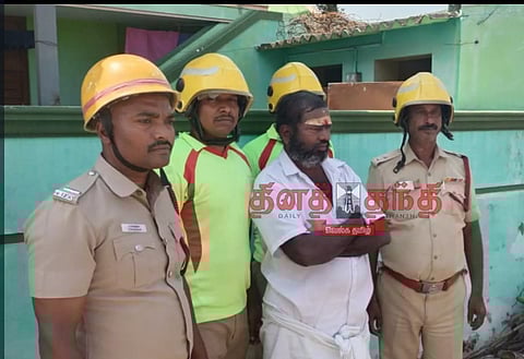 செல்போன் கோபுரத்தில் ஏறி தொழிலாளி தற்கொலை மிரட்டல்