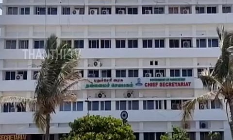 "காலதாமதமாக அலுவலகம் வந்தால் கடும் நடவடிக்கை" -புதுவை அரசு ஊழியர்களுக்கு எச்சரிக்கை