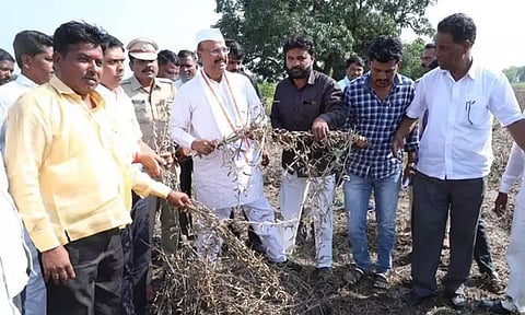 கலெக்டரை பார்த்து மது குடித்து இருக்கிறீர்களா? என கேட்ட மந்திரி கேட்டதால் சர்ச்சை