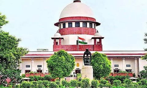 மின்னணு வாக்குப்பதிவு எந்திரங்களில் சின்னங்களுக்கு பதிலாக வேட்பாளரின் பெயர், கல்வித்தகுதியை பயன்படுத்த கோரி வழக்கு; சுப்ரீம் கோர்ட்டில் நாளை விசாரணை