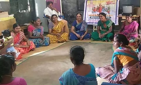 விருத்தாசலம் அருகே பள்ளி மேலாண்மை குழு கூட்டம்