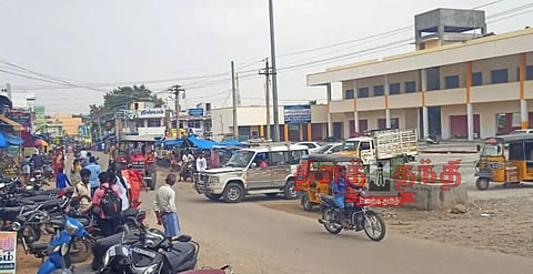 கொரோனாவால் நிறுத்தப்பட்ட பஸ்கள் மீண்டும் இயக்கப்படுமா? ஏரியூர் பொதுமக்கள் எதிர்பார்ப்பு