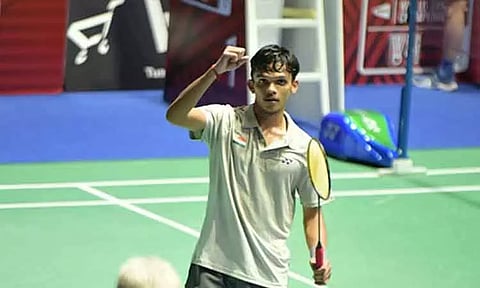 உலக ஜூனியர் பேட்மிண்டன்: தமிழக வீரர் சங்கர் முத்துசாமிக்கு வெள்ளிப்பதக்கம்