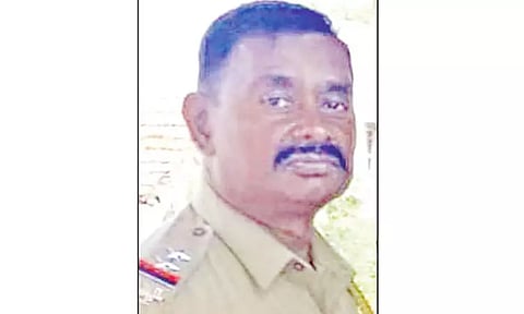 ரூ.5 ஆயிரம் லஞ்சம் வாங்கிய வழக்கில் கைது: போலீஸ் சப்-இன்ஸ்பெக்டர் பணி இடைநீக்கம்