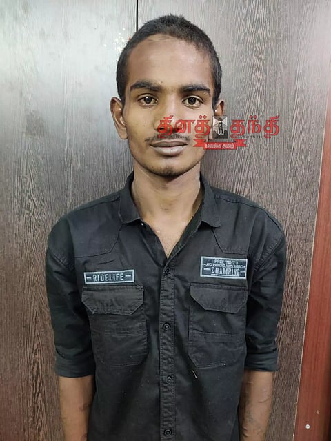 ரியல் எஸ்டேட் அதிபர் வீட்டில் 11 பவுன் நகை, வெள்ளி பொருட்கள் திருட்டு