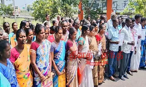 கிராமப்புற துப்புரவு பணியாளர்களுக்கு பாதுகாப்பு உபகரணங்கள்