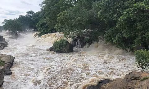 ஒகேனக்கலுக்கு நீர்வரத்து 18 ஆயிரம் கனஅடியாக அதிகரிப்பு