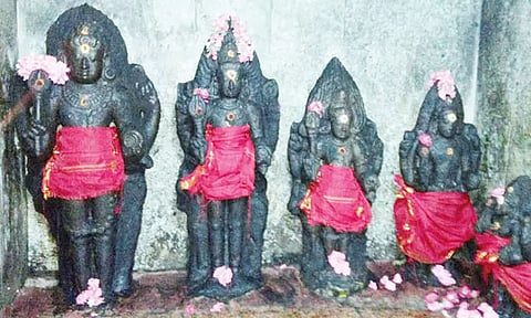 பிதுர் தோஷம் நீக்கும் பஞ்ச பைரவர்