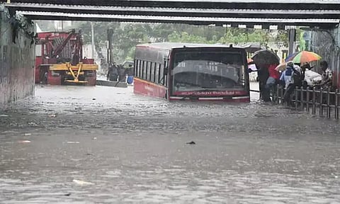 கனமழை எதிரொலி: சென்னையில் முக்கிய சுரங்கப்பாதைகள் மூடல்