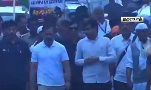 ராகுல் காந்தியின் ஒற்றுமை யாத்திரையில் துரை வைகோ பங்கேற்பு - ஐதராபாத்தில் 5 மணி நேரம் நடைபயணம்