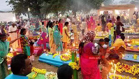 கல்லறை திருநாள் அனுசரிப்பு