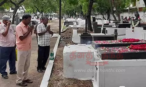 கரூர் மாவட்டத்தில் கல்லறை திருநாள் அனுசரிப்பு