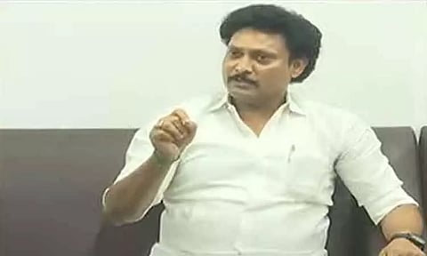 மழைக்கால விடுமுறை; சனிக்கிழமைகளில் வகுப்புகளை நடத்துவது குறித்து மாவட்ட கலெக்டர்களே முடிவு செய்யலாம் - அமைச்சர் அன்பில் மகேஷ்