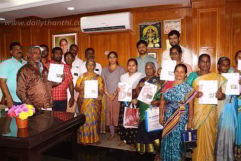 163 பயனாளிகளுக்கு சொத்து அடையாள அட்டை