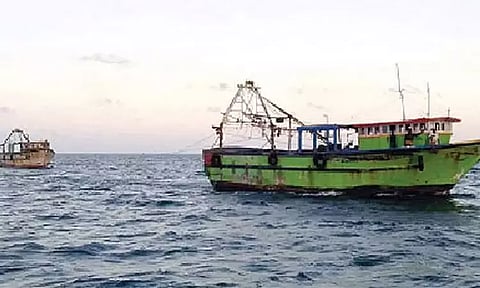 15 ராமேஸ்வரம் மீனவர்களுக்கு 10 நாட்கள் சிறை - இலங்கை மன்னார் நீதிமன்றம் உத்தரவு