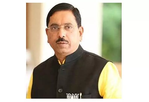 சயனைடு மண்ணை விற்கும் திட்டம் தற்போதைக்கு இல்லை- மத்திய மந்திரி பிரகலாத் ஜோஷி பேட்டி