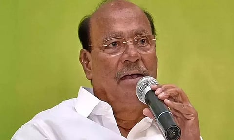 புயலில் சிக்கித் தவித்த ஈழத்தமிழர்களை சிங்கப்பூர் அதிகாரிகள் மீட்டு வியட்நாமுக்கு அனுப்பியது நிம்மதியளிக்கிறது - ராமதாஸ்