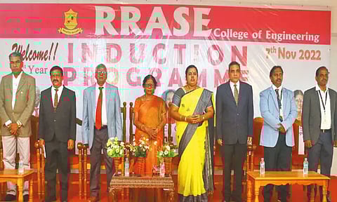 பொறியியல் கல்லூரியில் முதலாம் ஆண்டு மாணவர்களுக்கான தொடக்க விழா