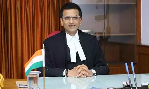 சுப்ரீம் கோர்ட்டின் 50-வது தலைமை நீதிபதியாக சந்திரசூட் இன்று பதவியேற்பு - ஜனாதிபதி முர்மு பதவிப்பிரமாணம் செய்கிறார்