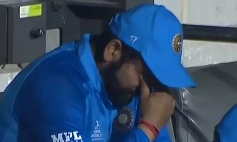 படுதோல்வி அடைந்த இந்திய அணி: மனமுடைந்த ரோகித் சர்மா... ஆறுதல் சொன்ன டிராவிட்- வைரல் வீடியோ