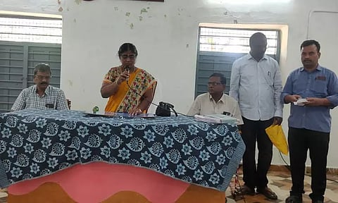 விளையாட்டு மைதானம், கழிப்பறை வசதி