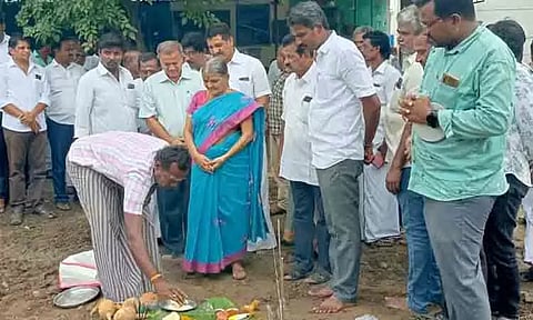 சித்துராஜபுரத்தில் புதிய பஸ் நிறுத்தம்