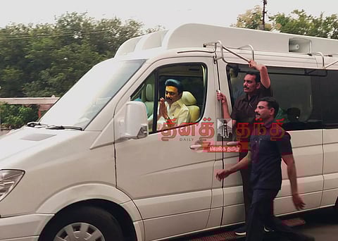 பெருந்துறை வந்த முதல்-அமைச்சர் மு.க.ஸ்டாலினுக்கு தி.மு.க.வினர் உற்சாக வரவேற்பு