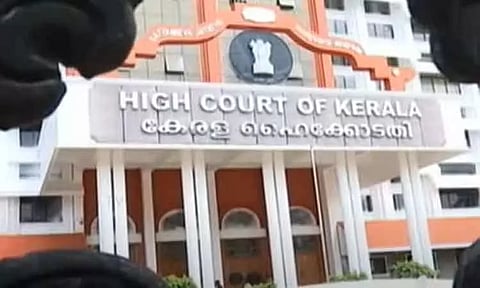 சபரிமலை மண்டல பூஜை: பக்தர்கள் தங்குவதற்கான ஏற்பாடுகளை உறுதி செய்ய வேண்டும் - கேரள ஐகோர்ட் உத்தரவு