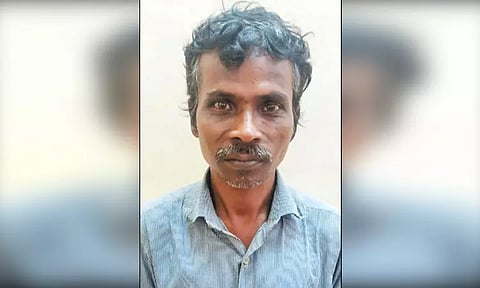 10-க்கும் மேற்பட்டவர்களுக்கு தொல்லை: பெண்ணுக்கு செல்போனில் ஆபாச படங்கள் அனுப்பிய ஊழியர் கைது