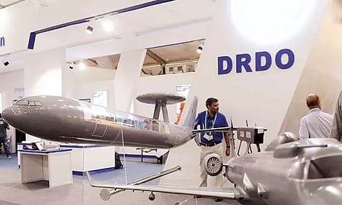 பாதுகாப்பு ஆராய்ச்சி மையத்தில் 1061 பணியிடங்கள்