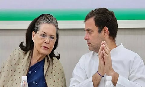 குஜராத் சட்டமன்ற தேர்தல்: சோனியா, ராகுல் பிரசாரம்- நட்சத்திர பேச்சாளர்கள் பட்டியல் வெளியீடு