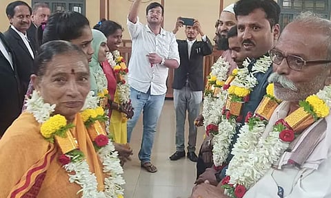 கோர்ட்டில் ருசிகரம்: 59 வயதில் விவாகரத்து வழக்கு தாக்கல்...69 வயதில் வழக்கை வாபஸ் பெற்ற தம்பதி...!