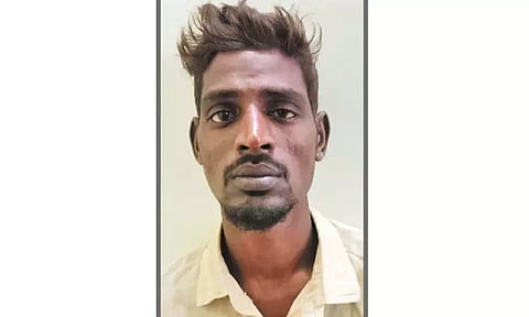 வீடுகளில் திருடிய நகைகளை விற்று ஆதரவற்றோருக்கு உதவிய கொள்ளையன்