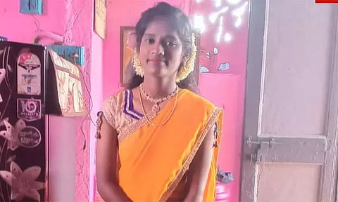 கால்பந்து வீராங்கனை பிரியா மரணம்: விசாரணை அறிக்கை ஒப்படைப்பு