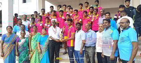 பள்ளி மாணவர்கள் சாதனை