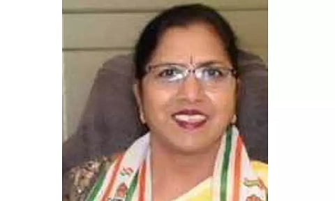 சிக்கமகளூருவில் காங்கிரஸ் பெண் பிரமுகரின் வீடு, அலுவலகங்களில் வருமான வரி சோதனை