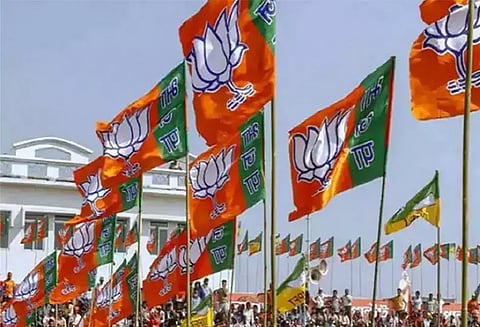 உ.பி. இடைத்தேர்தல்: பாஜக அனல் பறக்கும் பிரசாரம் - 40 நட்சத்திர பேச்சாளர்கள் அடங்கிய பட்டியல் வெளியீடு!