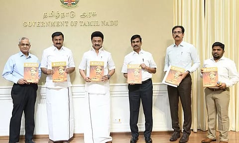 வ.உ.சி 150-வது பிறந்த ஆண்டு சிறப்பு மலரை முதல்-அமைச்சர் மு.க.ஸ்டாலின் வெளியிட்டார்..!