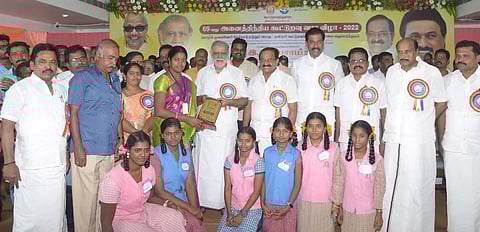 திண்டுக்கல்லில் கூட்டுறவு வாரவிழாவில் 5 ஆயிரத்து 360 பேருக்கு ரூ.33¼ கோடி கடன்கள்