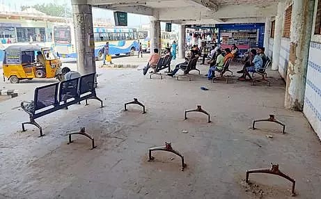 தீர்வு காண வேண்டிய உடனடி பிரச்சினைகள்