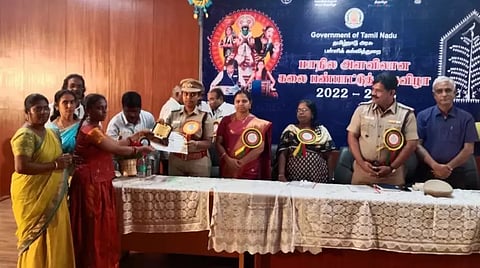 பெரியகுளம் மாணவிக்கு பாராட்டு