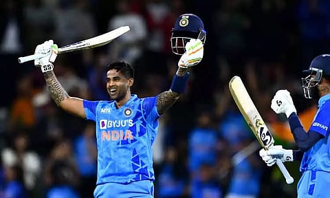 2வது டி20 போட்டி - அதிரடியில் மிரட்டல்...சூர்யகுமார் சதமடித்து அசத்தல் - இந்திய அணி 191 ரன்கள் குவிப்பு