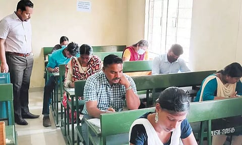 செங்கல்பட்டு மாவட்டத்தில் குரூப்-1 தேர்வை 3,096 பேர் எழுதினர்