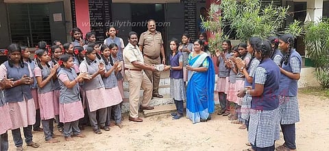 மாணவிகளுக்கு கட்டுரை போட்டி