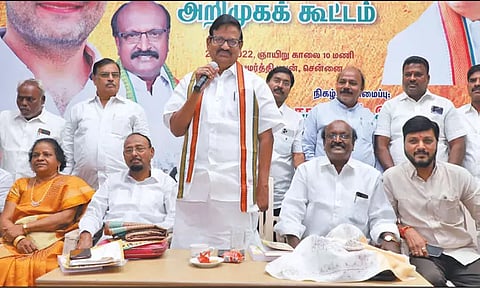 அ.தி.மு.க. மெகா கூட்டணி அமைத்தாலும் ஒரு பலனும் கிடைக்காது -கே.எஸ்.அழகிரி பேட்டி