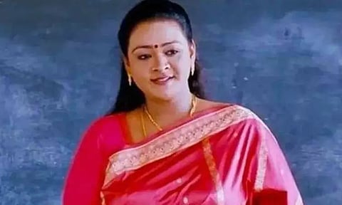 கவர்ச்சி நடிகை ஷகிலா பட விழாவில் பங்கேற்க தடை