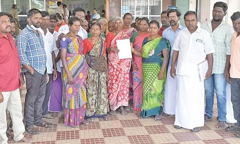 கோவில் நிலம் ஆக்கிரமிப்பை அகற்ற கோரிக்கை