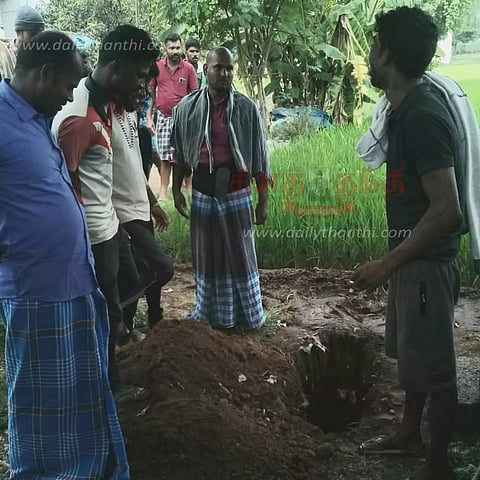 பிறந்த 3-வது நாளில் பெண் சிசு புதக்கப்பட்டதாக பரபரப்பு