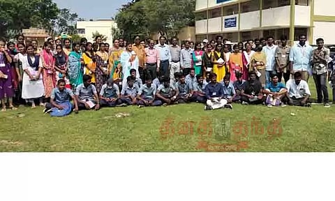 மீன்சுருட்டி அரசு பள்ளியில் தூய்மை பணி