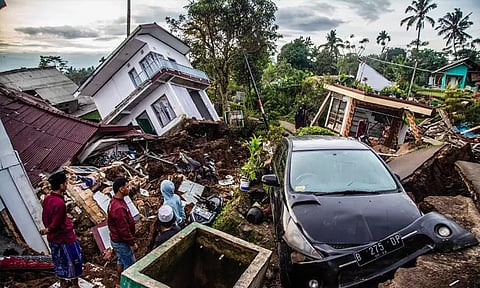 இந்தோனேசிய நிலநடுக்கம்: இடிபாடுகளில் இருந்து 6 வயது சிறுவன் உயிருடன் மீட்பு
